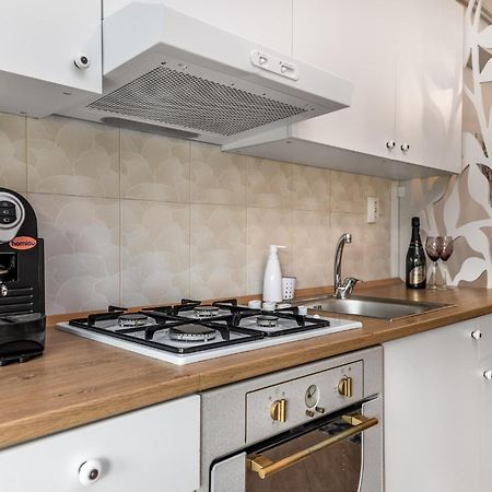 יאשי Dreamgarden Airport Apartment & Secure Parking & Airport Shuttle מראה חיצוני תמונה