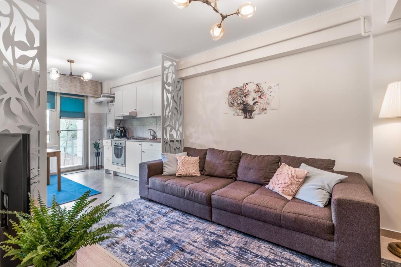 יאשי Dreamgarden Airport Apartment & Secure Parking & Airport Shuttle מראה חיצוני תמונה